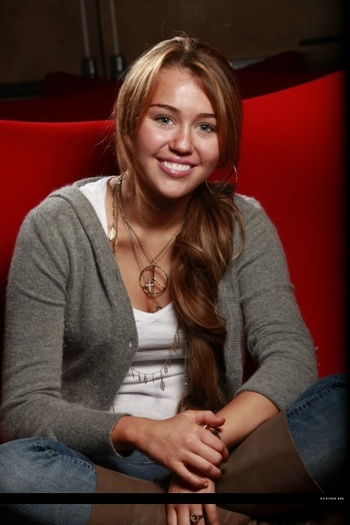 normal_019 - Miley Cyrus Photoshoot 2