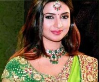 n2367038956_9689 - Divyanka Tripathi