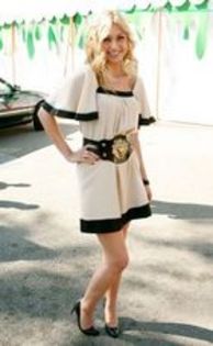 alyson_michalka_1221851772
