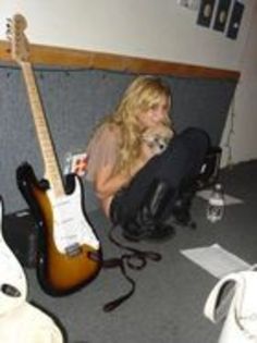 alyson_michalka_1222018490