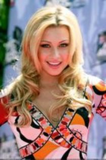 alyson_michalka_1222132158