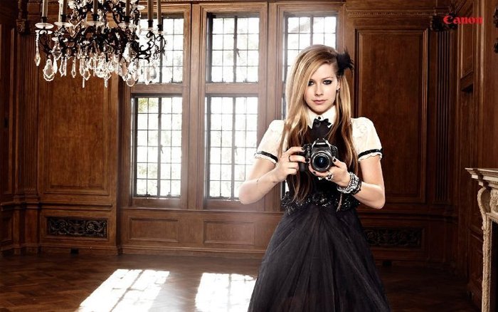 Avril-Images-avril-lavigne-11020764-720-450 - AvRiL lAvIgNe