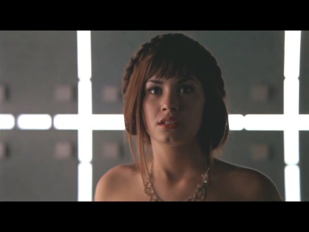 Princess.Protection.Program.2009.DVDRip.XviD-VoMiT-142 - capturi princess protection program