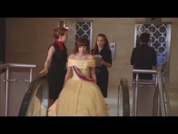 Princess.Protection.Program.2009.DVDRip.XviD-VoMiT-151 - capturi princess protection program
