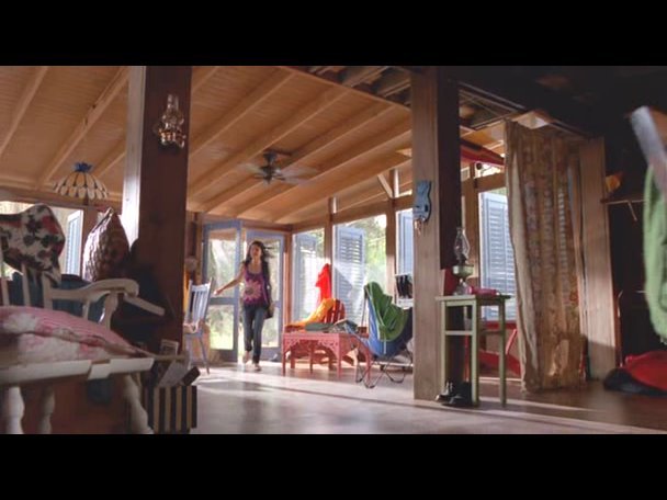 Princess.Protection.Program.2009.DVDRip.XviD-VoMiT-251 - capturi princess protection program