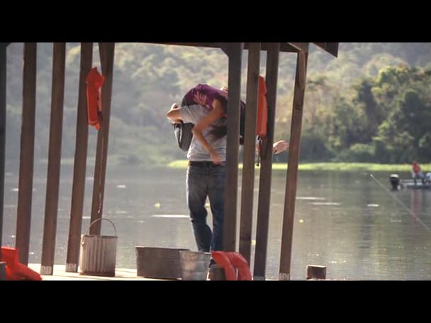 Princess.Protection.Program.2009.DVDRip.XviD-VoMiT-290 - capturi princess protection program