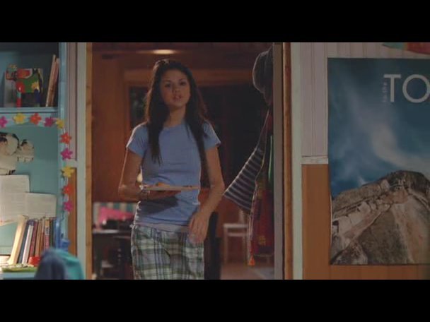 Princess.Protection.Program.2009.DVDRip.XviD-VoMiT-318 - capturi princess protection program