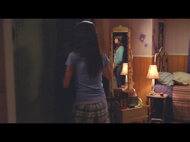 Princess.Protection.Program.2009.DVDRip.XviD-VoMiT-324 - capturi princess protection program
