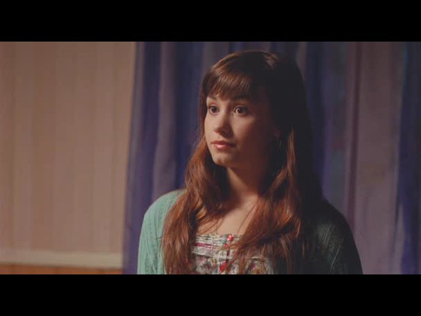 Princess.Protection.Program.2009.DVDRip.XviD-VoMiT-331 - capturi princess protection program