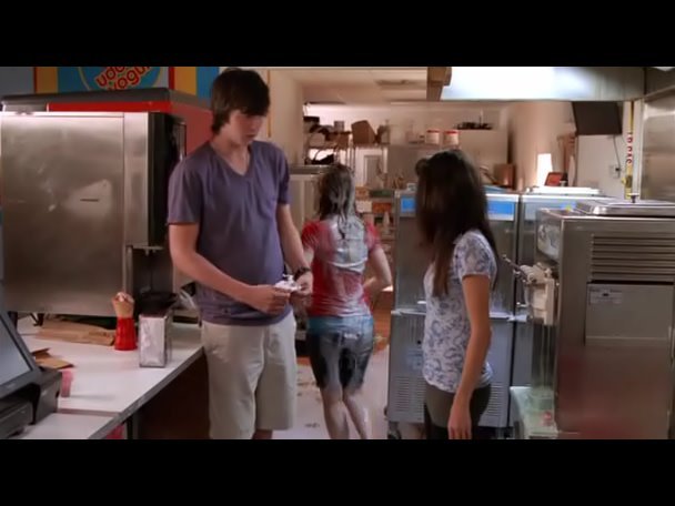 Princess.Protection.Program.2009.DVDRip.XviD-VoMiT-988