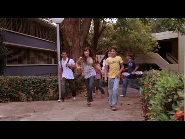 Princess.Protection.Program.2009.DVDRip.XviD-VoMiT-1054