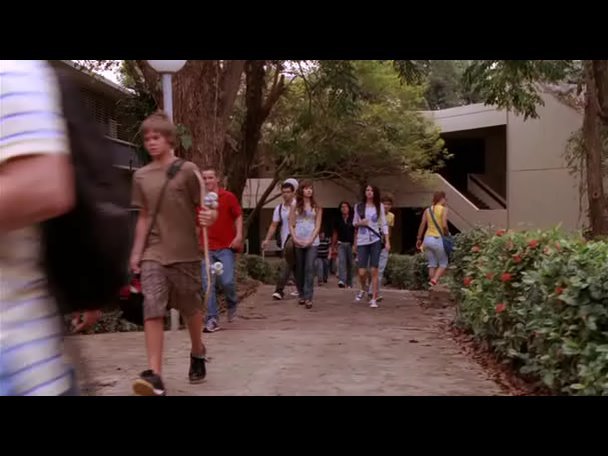 Princess.Protection.Program.2009.DVDRip.XviD-VoMiT-1057