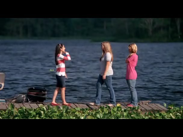 Princess.Protection.Program.2009.DVDRip.XviD-VoMiT-1221 - capturi princess protection program