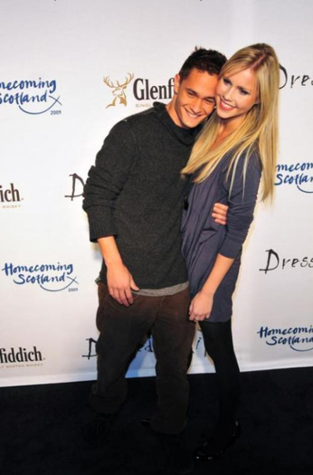 KRLPMAYBYDYXOOAXDCK - Claire Holt-Emma Gilbert