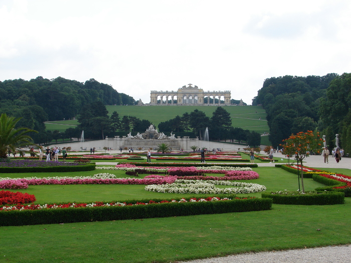 Schonbrunn Garden (2009, June 27)