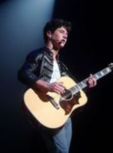 SJCKMNKQUTCVFQGAQGH - Nick Jonas