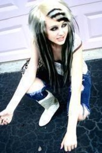 Kiki_Kannibal35 - Album pt DaRkEmOgIrL