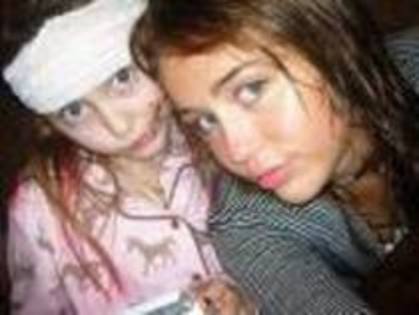 XQEAUUYNEMTGAVZXTET - Album pt MileyCyrusIsTheBest
