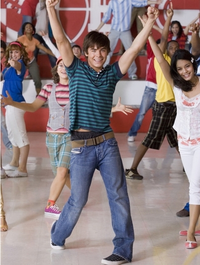 HSM2-high-school-musical-2-164339_448_593 - Album pt MileyCyrusIsTheBest