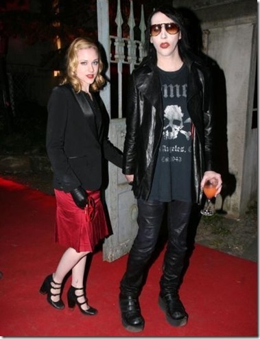 Evan Rachel Wood and Marilyn Manson hand in hand picture[2] - marilyn manson