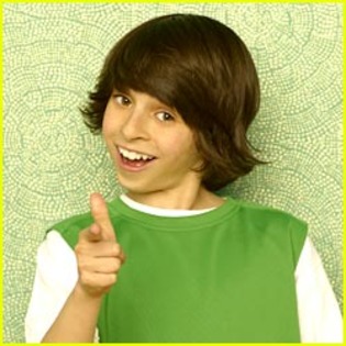 moises  arias - vedetele  disney