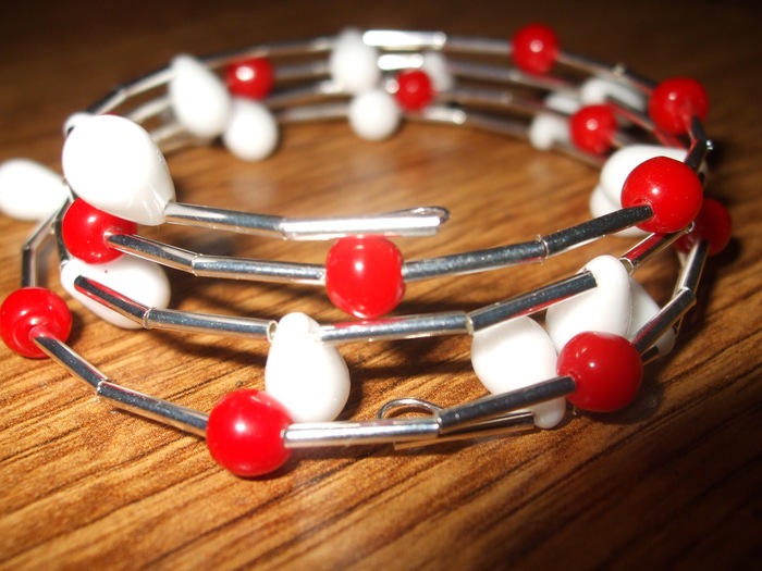 bratara din sarma cu memorie