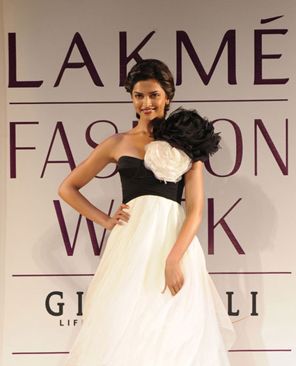 shanti14 - Deepika Padukone