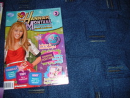 DAYVUDLAIMDOAYZAVVM - lucruri hannah montana