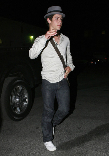 Jonas+Brothers+Leaving+Osteria+Mamma+Restaurant+Cy8_NTFE4aAl - Jonas Brothers Leaving Osteria Mamma Restaurant In Hollywood 2