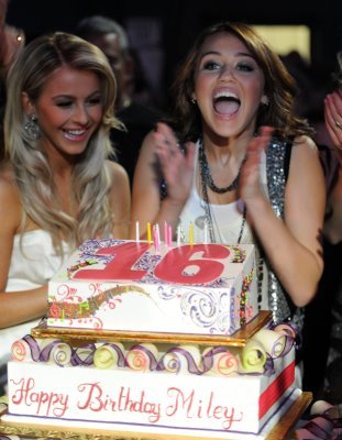 performance-and-sweet16-miley-amas-10 - mileys 16th birthday