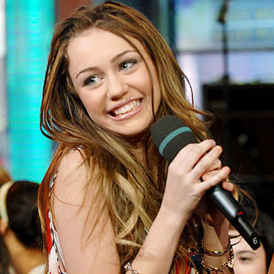 smiley-miley-hannah-montana-107027_400_400 - O supermega rara poza Miley