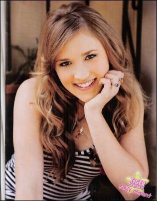 BXOHDWHKABGIRZEYXTW - Emily Osment