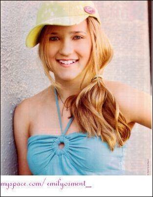 RNQVTMSAYMZZNXOUBKB - Emily Osment