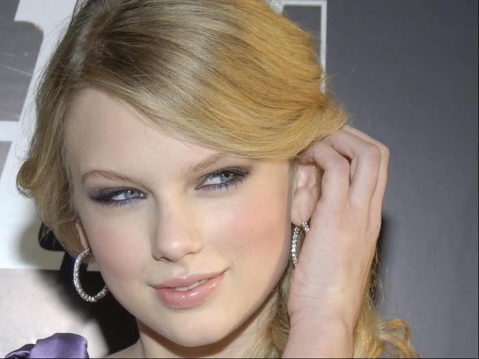 taylor-swift_1024x7