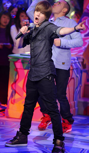 bieber4_muchmusic_122309