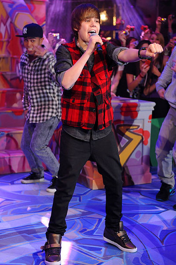 bieber9_muchmusic_122309
