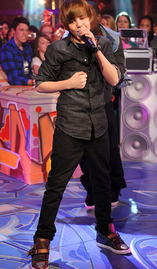 bieber12_muchmusic_122309