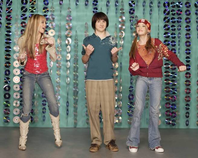 miley-cyrus_dot_com_hannahmontana-promos071