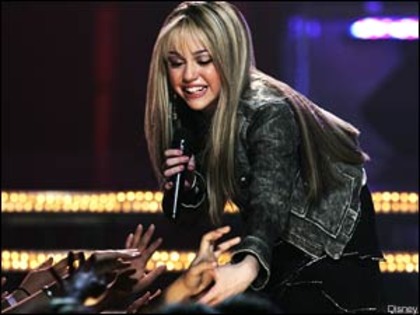 lq001 - Hannah Montana Season 1 Promo Stills
