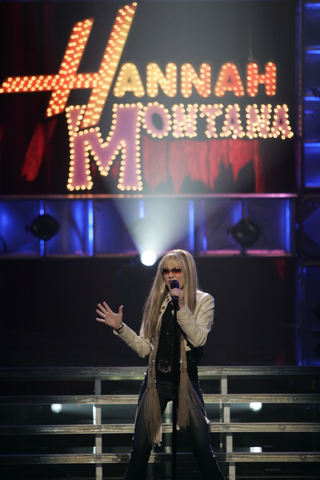 miley-cyrus_dot_com_hannahmontana-stills010