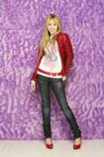 hannah sweet (9) - poze hannah montana 3