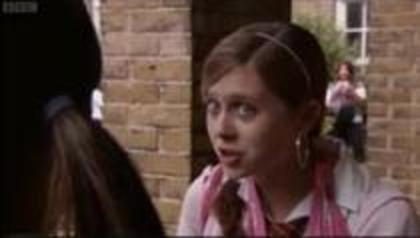 LWYCXMTMROTTMUYOLKJ - Isabel Bel Powley