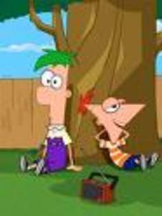  - Phineas si Ferb