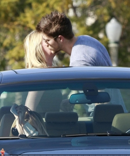 2lm10yf - Ashley Tisdale