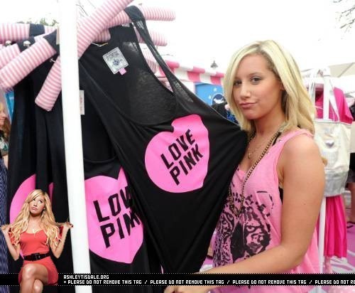 2py9hxy - Ashley Tisdale