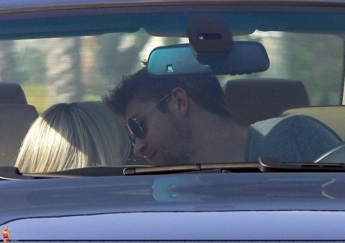 2utly8h - Ashley Tisdale