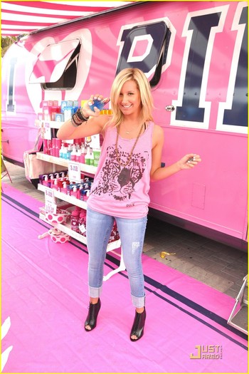121scih - Ashley Tisdale