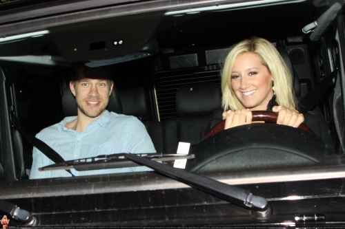 atrq87 - Ashley Tisdale