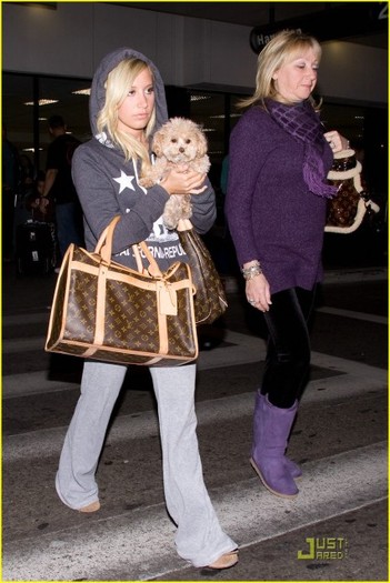 dqq815 - Ashley Tisdale