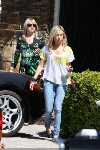 f38itk - Ashley Tisdale